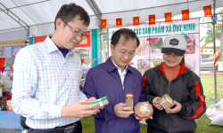 Tuổi trẻ đồng hành cùng hàng Việt