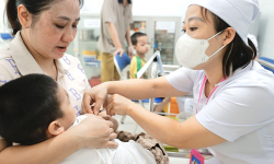 Yêu cầu các địa phương theo dõi chặt chẽ dịch cúm, sởi