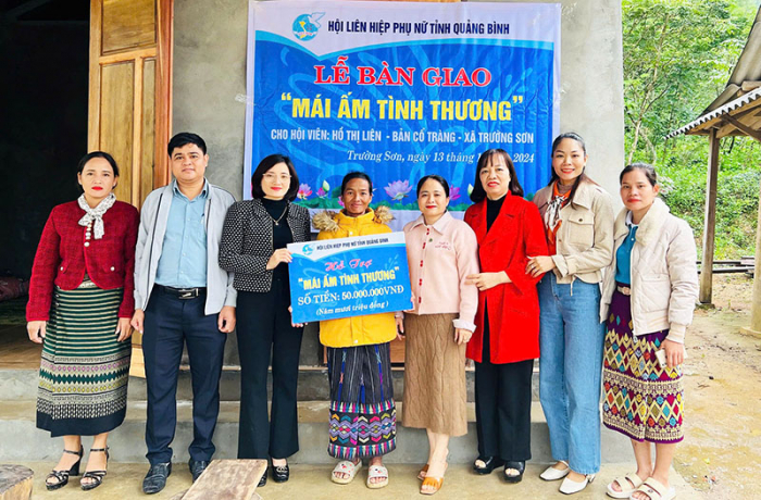 Các cấp hội phụ nữ chung sức xóa nhà tạm, nhà dột nát