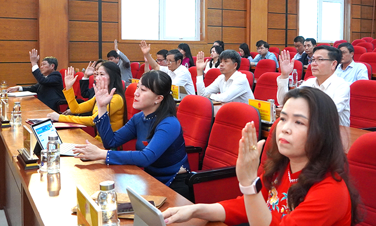 HĐND TP. Đồng Hới: Thông qua nghị quyết thành lập, hợp nhất một số cơ quan chuyên môn