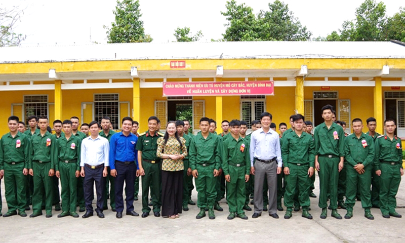 Một số lưu ý khi người thân đến thăm chiến sĩ mới