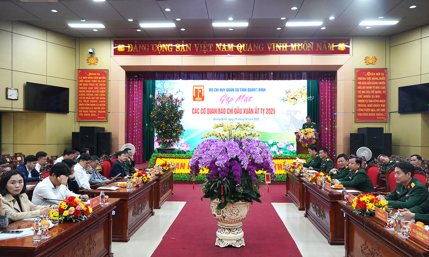 Báo chí góp phần tỏa sáng hình ảnh Bộ đội Cụ Hồ