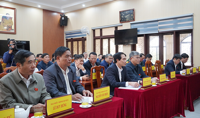 Sắp xếp lại một số cơ quan chuyên môn thuộc UBND huyện Bố Trạch