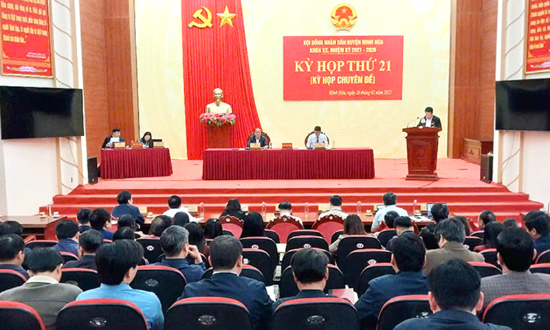 Thành lập, hợp nhất các cơ quan chuyên môn thuộc UBND huyện Minh Hóa