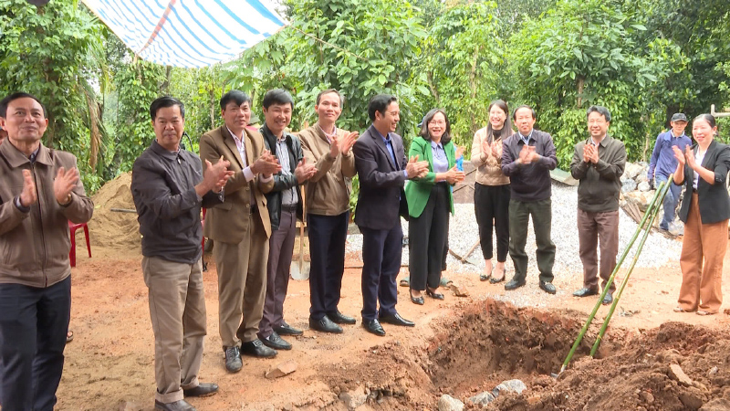 Chung sức, đồng lòng xóa nhà tạm, nhà dột nát