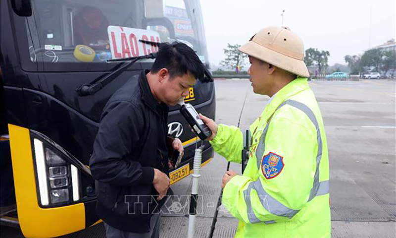 Hai tháng đầu năm, vi phạm về nồng độ cồn giảm gần một nửa so với cùng kỳ