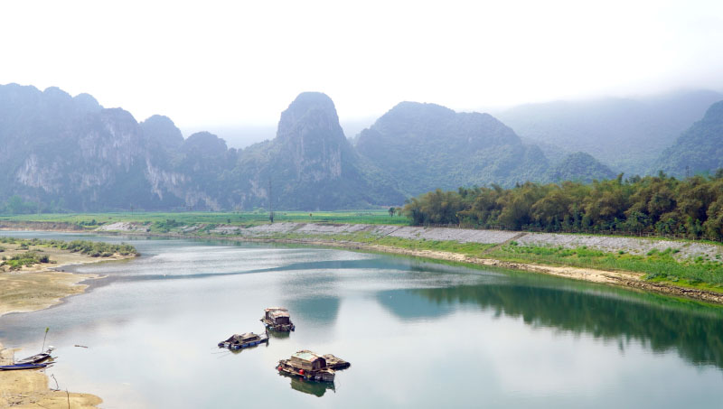 Sông Gianh mùa xuân về