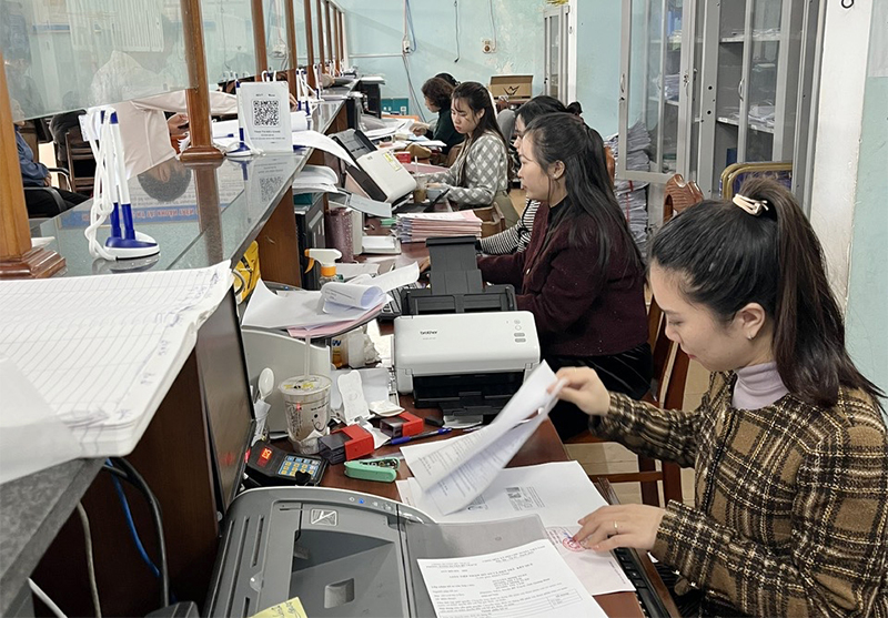 Bố Trạch: Bảo đảm thông suốt việc giao dịch cho người dân, doanh nghiệp