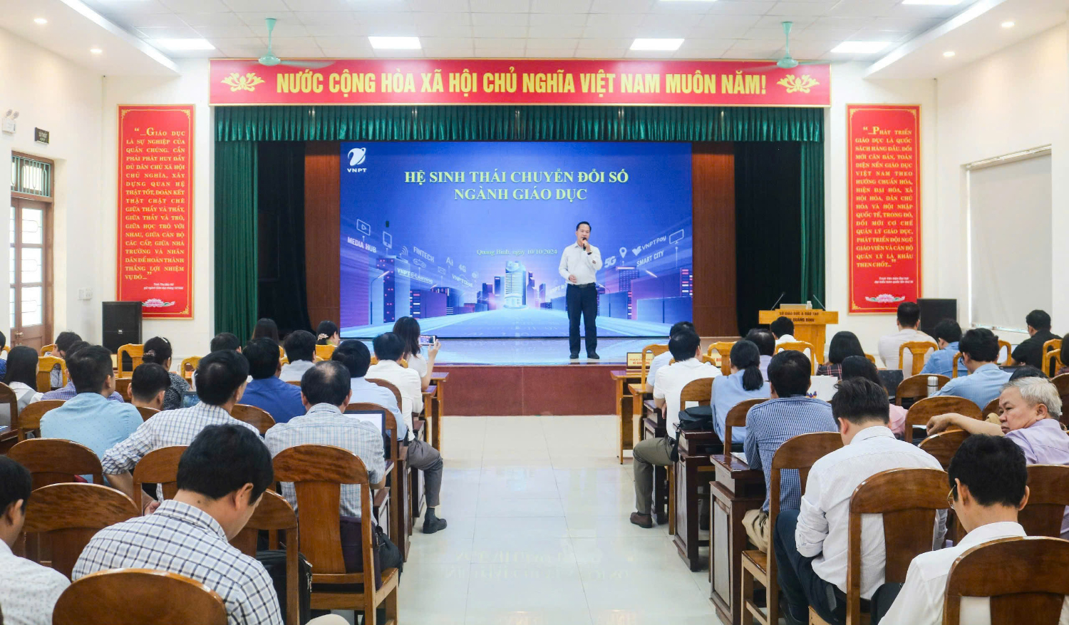 Bảo đảm nguồn nhân lực cho phát triển kinh tế-xã hội