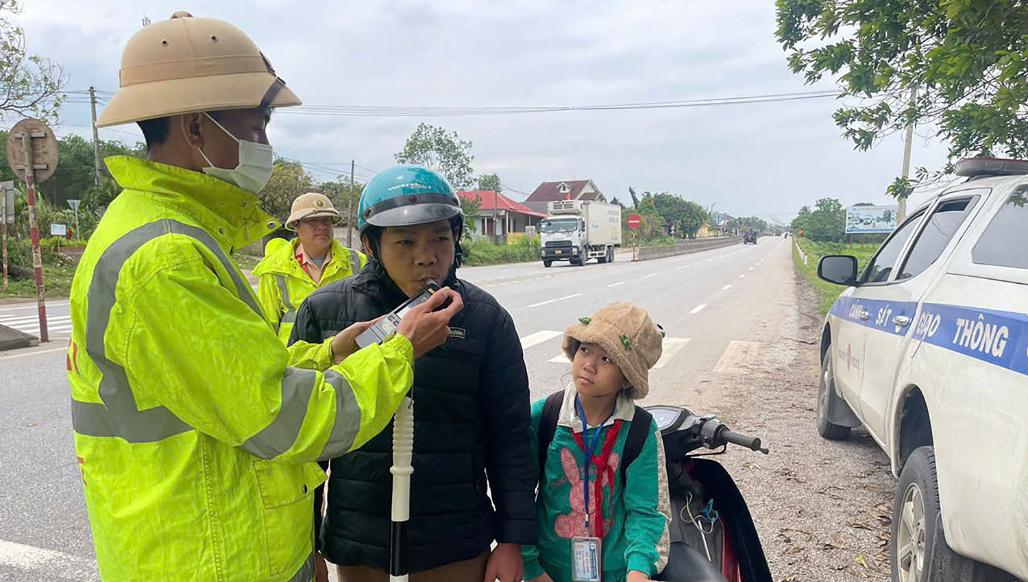 Triển khai đợt cao điểm bảo đảm trật tự, an toàn giao thông đường bộ