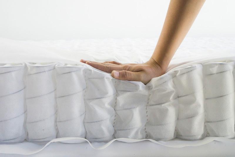 Vì sao nệm dễ xẹp lún chỉ sau vài năm sử dụng?