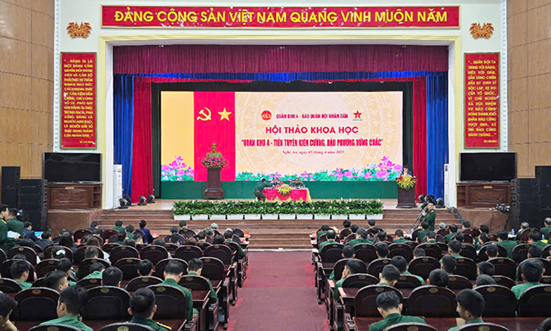 "Quân khu 4-Tiền tuyến kiên cường, hậu phương vững chắc"