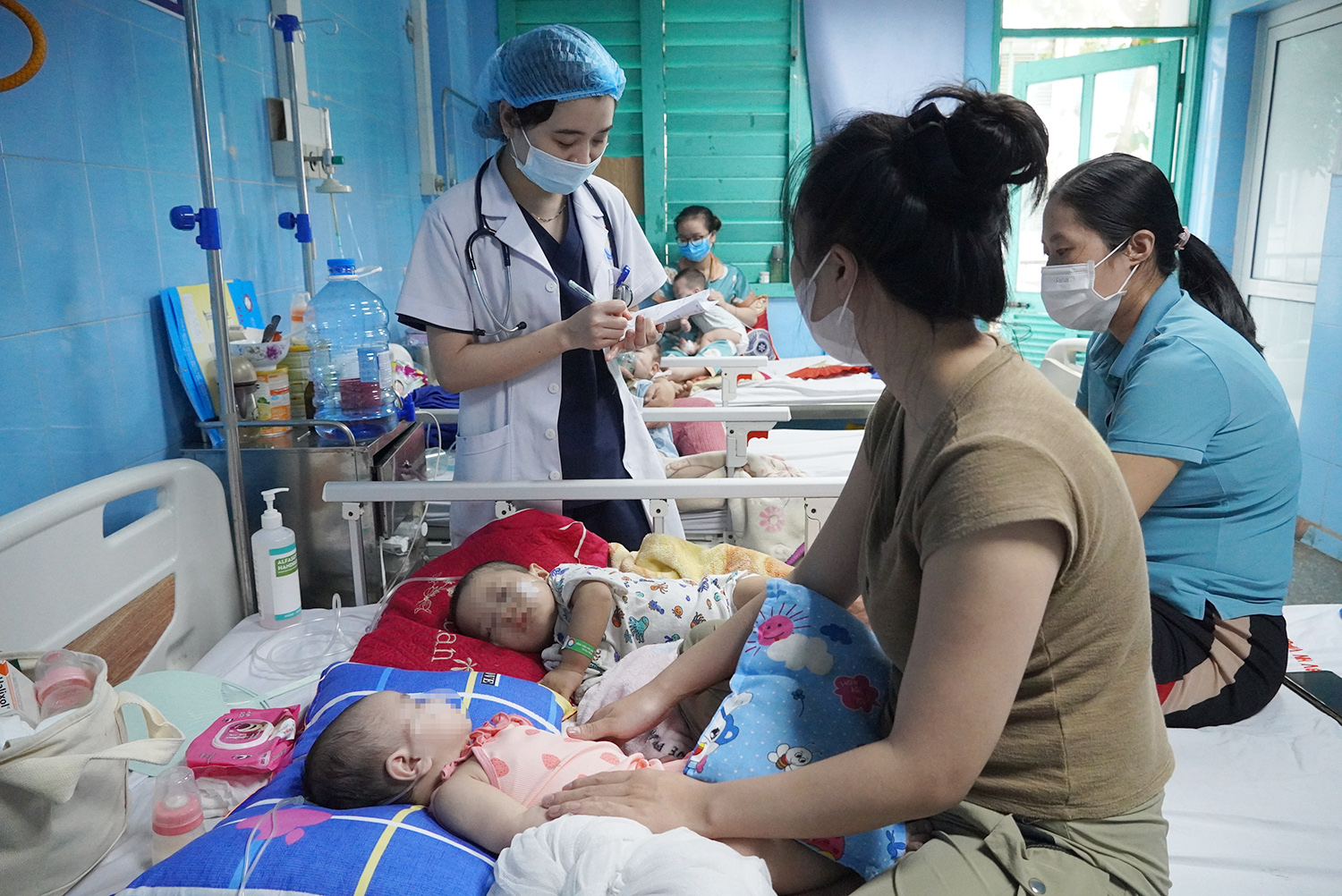 Quá tải với bệnh nhân sốt phát ban nghi sởi