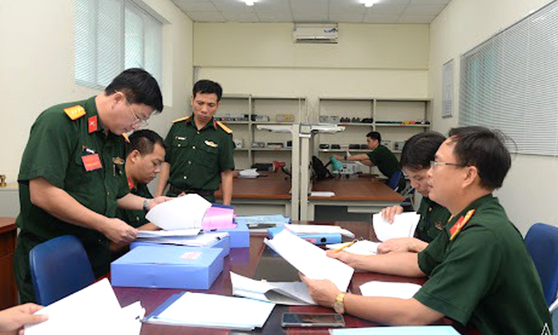 Đề xuất chế độ nghỉ chuẩn bị hưu với quân nhân, công nhân và viên chức quốc phòng