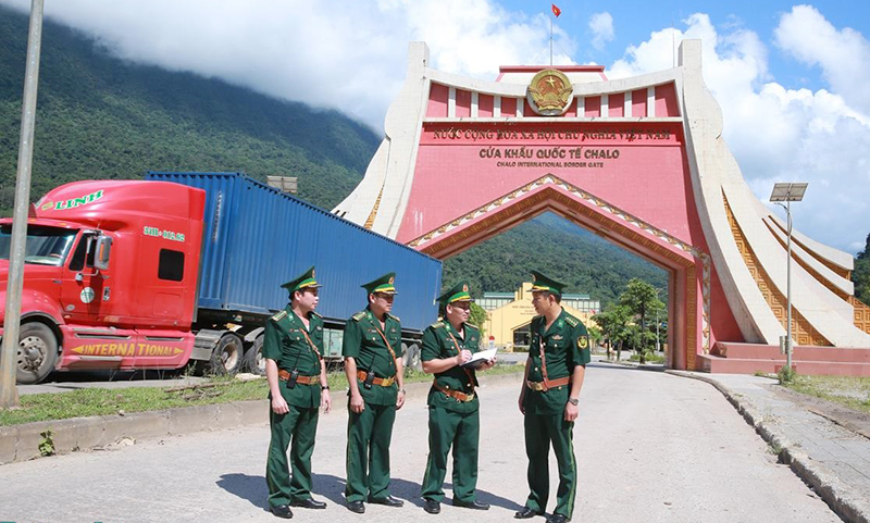 "Tấm khiên thép" nơi biên giới