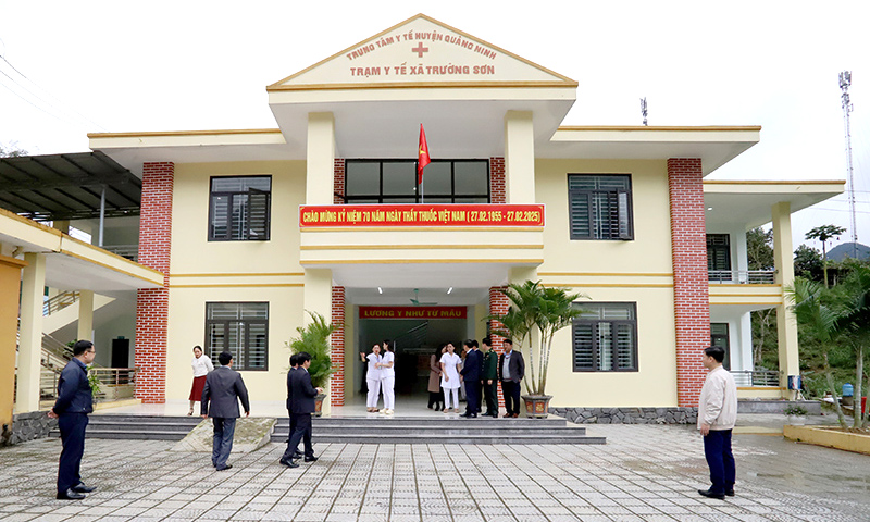Sống giữa tình thương và trách nhiệm