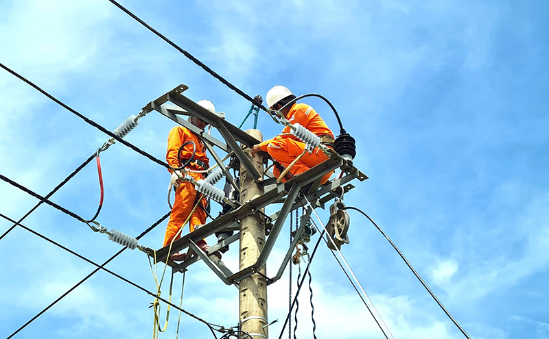Điều chỉnh mức giá bán lẻ điện bình quân