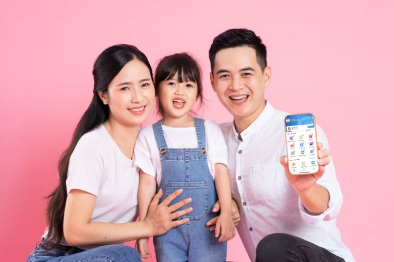 Phụ huynh có nên theo sát việc học tập của con qua Vnedu?