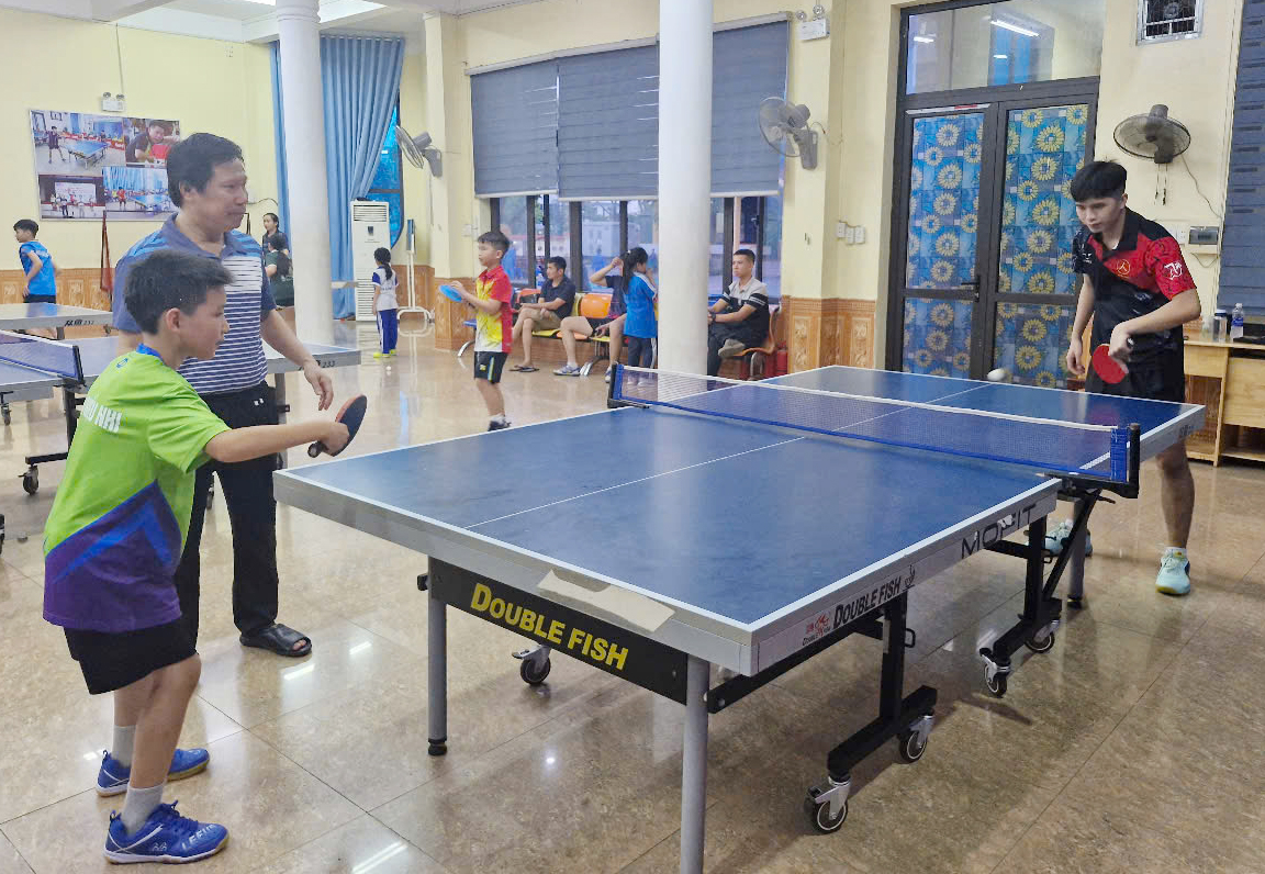 Để bóng bàn vươn xa