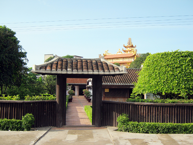 Thăm trường Dục Thanh nhớ Bác