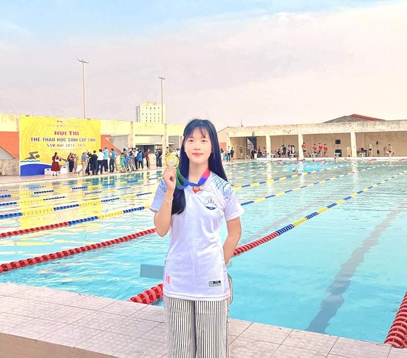 "Vượt sóng" để chạm ước mơ xanh