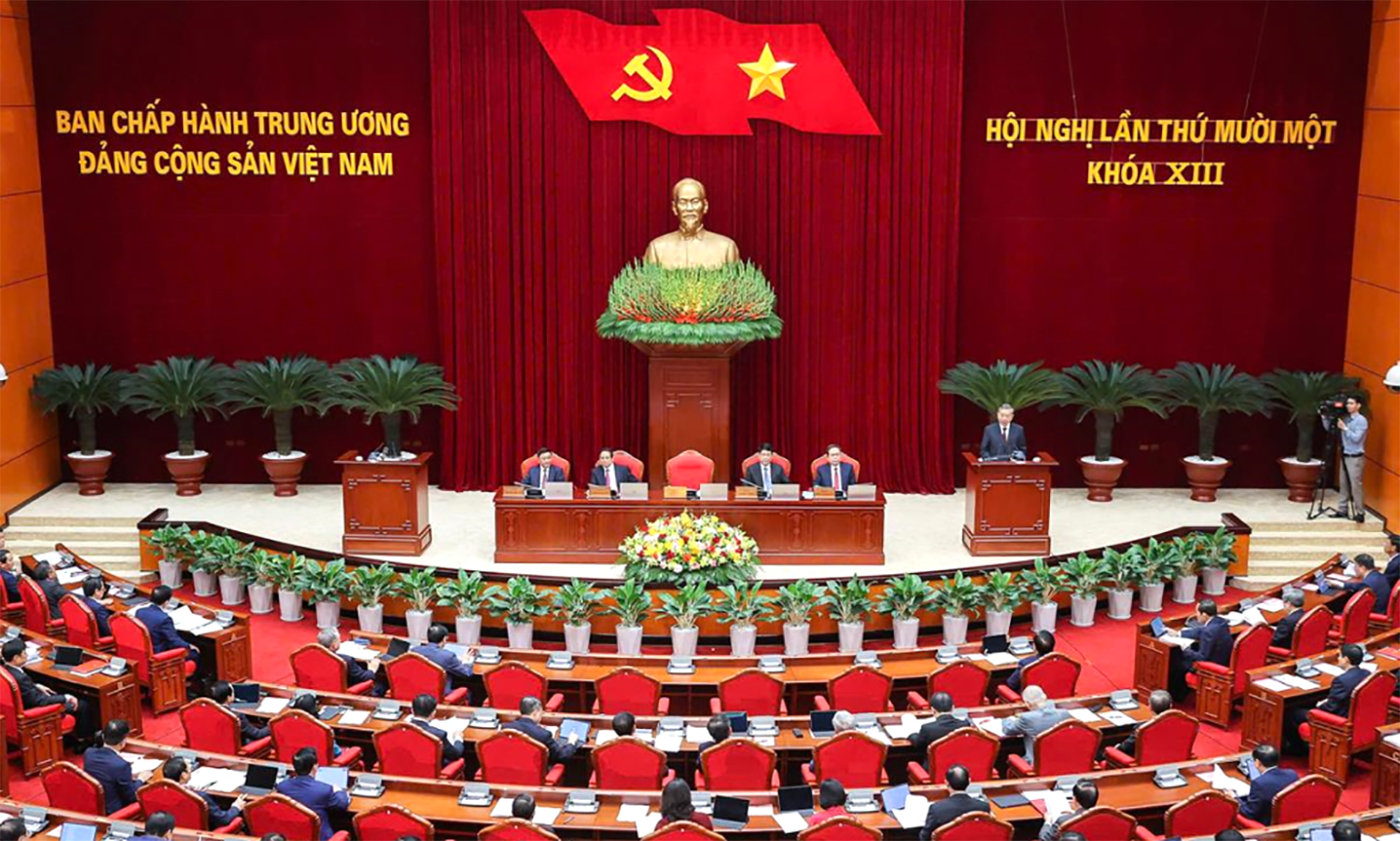 Kết luận của Bộ Chính trị, Ban Bí thư về sắp xếp tổ chức bộ máy và đơn vị hành chính