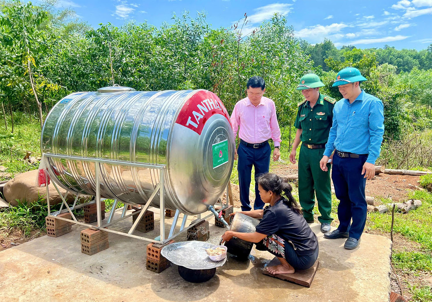 Gần 4.760 tỷ đồng cho vay các xã xây dựng nông thôn mới