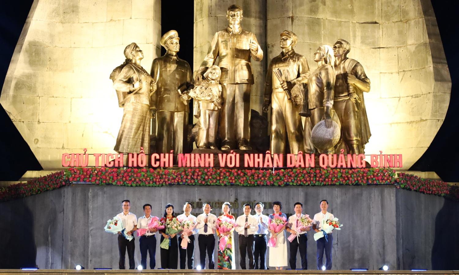 Quyết tâm xây dựng Việt Nam mạnh về biển, giàu từ biển