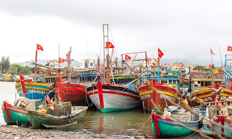 Chủ động ứng phó với áp thấp nhiệt đới trên biển Đông