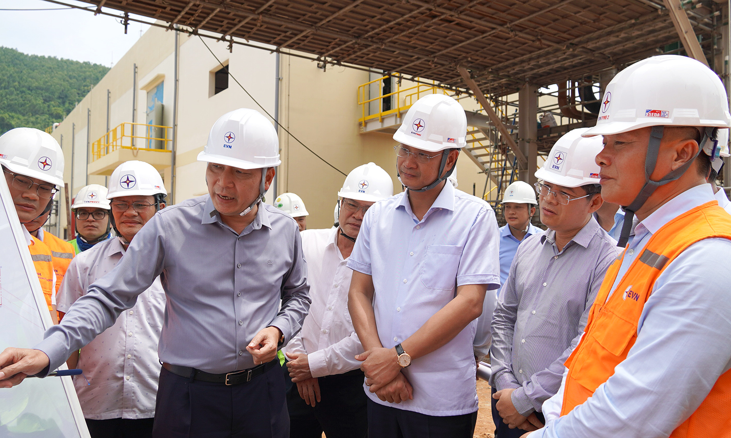 Đẩy nhanh tiến độ các dự án tại Trung tâm Điện lực Quảng Trạch
