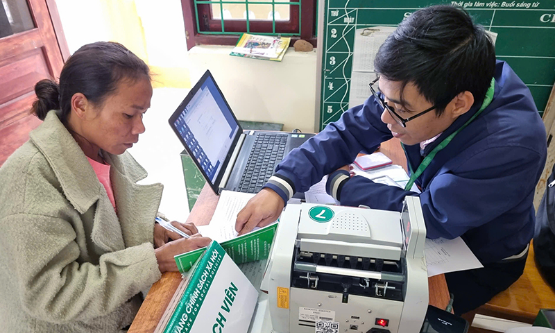 "Tiếp sức" đồng bào dân tộc thiểu số